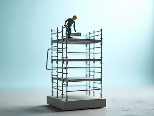 Dernier blog de l'entreprise L'industrie mondiale de la construction adopte des normes plus strictes en matière de sécurité des échafaudages